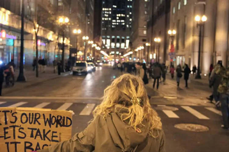 Outras manifestações em apoio ao Occupy Wall Street foram registradas em diversas cidades americanas, como Chicago, Illinois (Scott Olson/Getty Images)