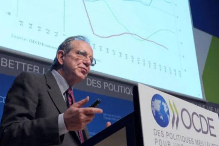 
	O economista chefe da OCDE, Pier Carlo Padoan: &quot;essas preocupa&ccedil;&otilde;es, j&aacute; predominantes entre pa&iacute;ses avan&ccedil;ados da OCDE por algum tempo, agora incluem economias emergente&quot;, disse
 (Eric Piermont/AFP)