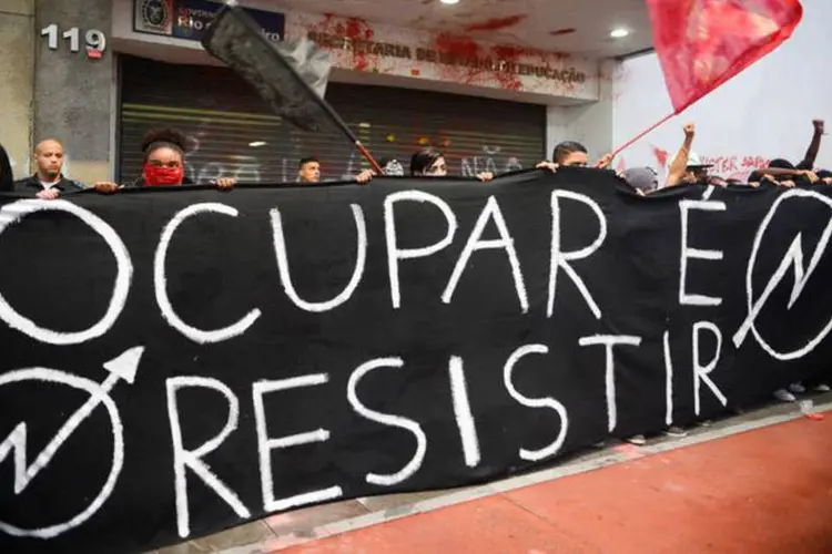 PM: a ocupação aconteceu na manhã de terça-feira, 22, e os estudantes bloquearam a entrada de professores e alunos usando cadeados nos portões de acesso (Tomaz Silva/Agência Brasil)