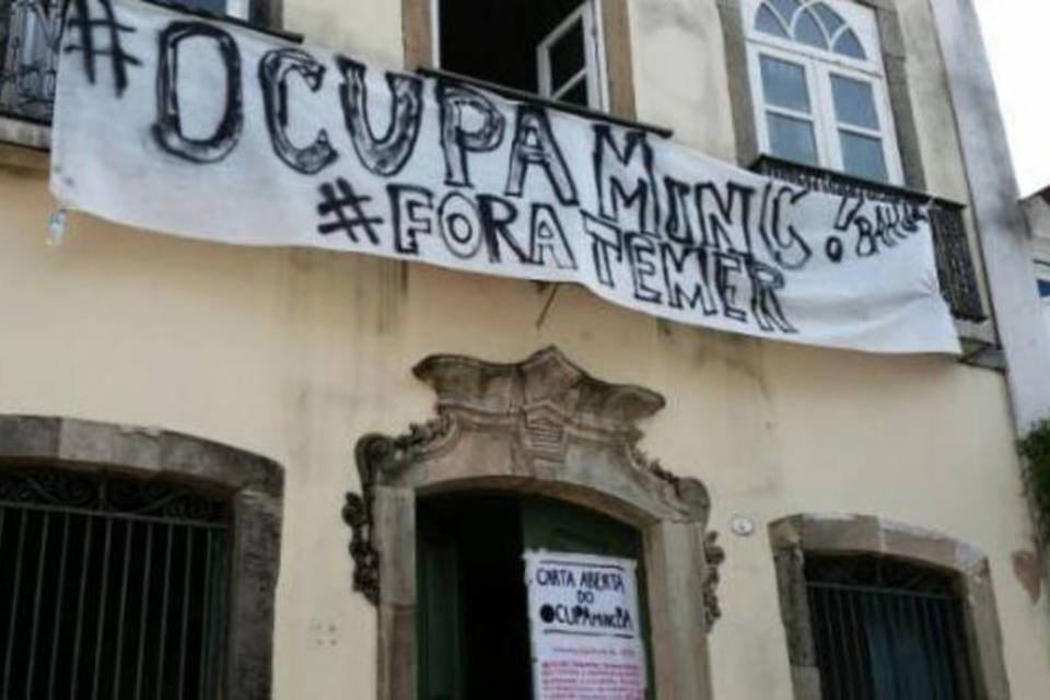 Manifestantes ocupam escritório do MinC em Salvador