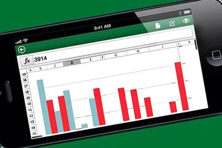 
	O Office para iPhone permite editar apresenta&ccedil;&otilde;es do PowerPoint, planilhas do Excel e documentos do Word
 (Reprodução de EXAME.com)