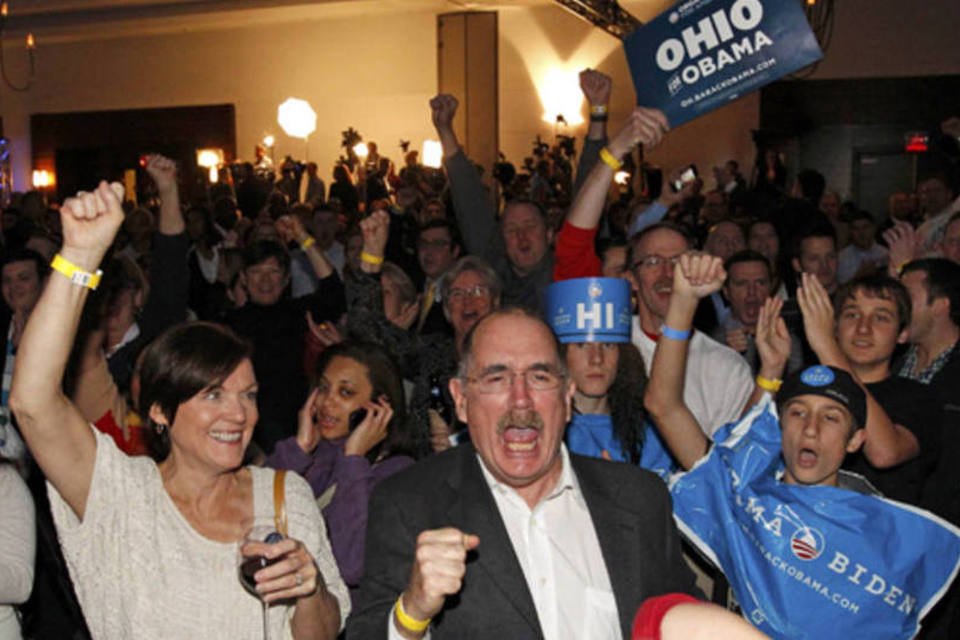 Em Ohio, Obama diminui vantagem de Romney entre brancos