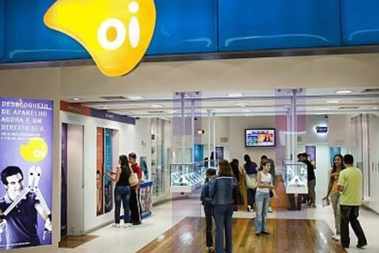 Loja da Oi: os celulares poderão funcionar como um terminal eletrônico para pagamento móvel para ambulantes, por exemplo (.)