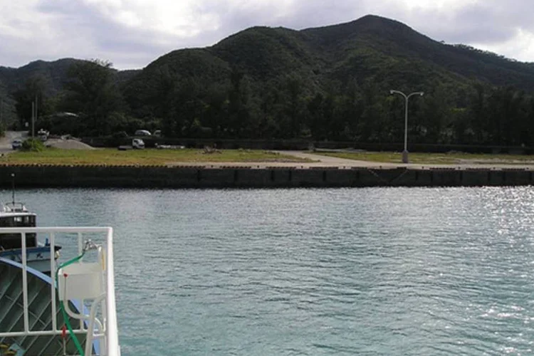 
	Ilha de Amami, no Arquip&eacute;lago de Okinawa, Jap&atilde;o: no total 1.330 homens, quatro barcos e aeronaves v&atilde;o participar dos exerc&iacute;cios em torno das ilhas Amami, a leste de Okinawa, segundo minist&eacute;rio (Wikimedia Commons)