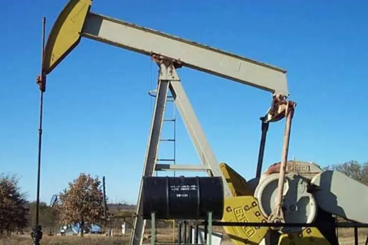 
	Petr&oacute;leo: contrato do petr&oacute;leo para outubro negociado na New York Mercantile Exchange (Nymex) caiu 1,2%, ou US$ 1,26, e encerrou cotado em US$ 103,85 o barril
 (Getty Images)