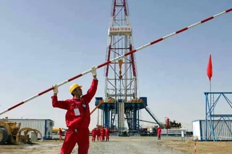 Refinaria de petróleo: China processou no mês passado 45,5 milhões de toneladas de petróleo (Reprodução/Getty Images)