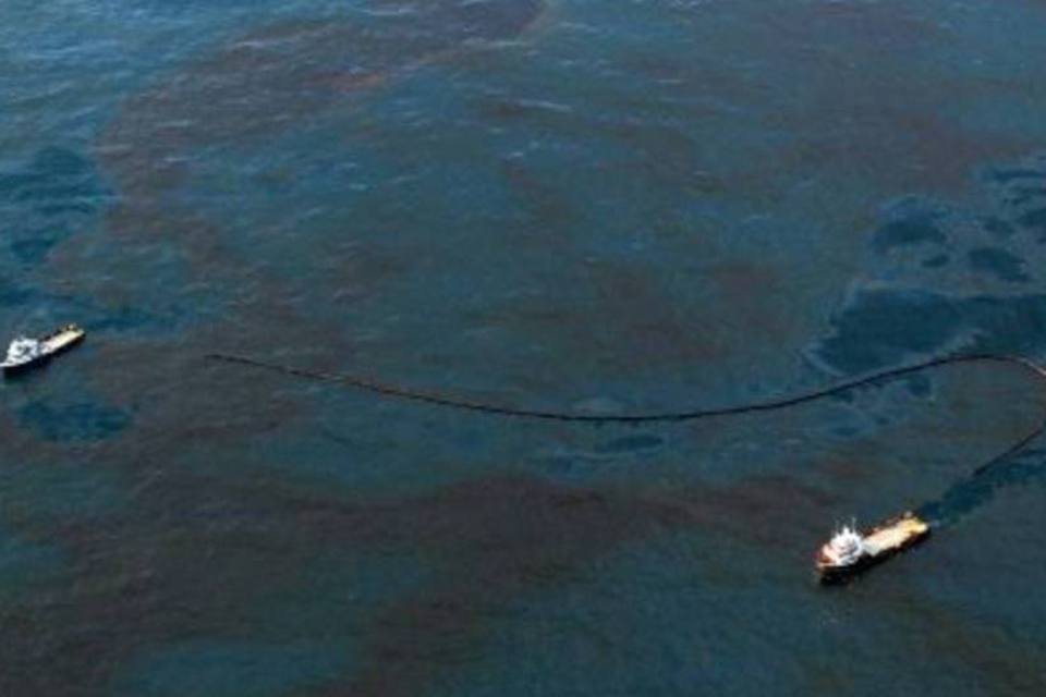 BP retoma trabalho de extração de petróleo após novo incidente