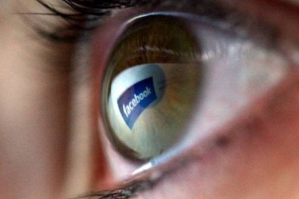 Festa no Facebook atrai 200 mil convidados