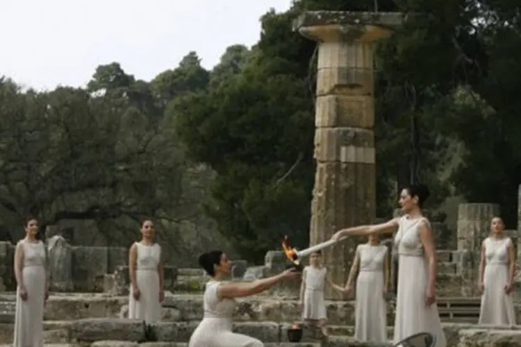 Cerimônia da chama olímpica é realizada em Olímpia: cidade grega visitada por milhares de turistas todos os anos, Olímpia é um dos locais mais famosos da Grécia (Aris Messinis/AFP)