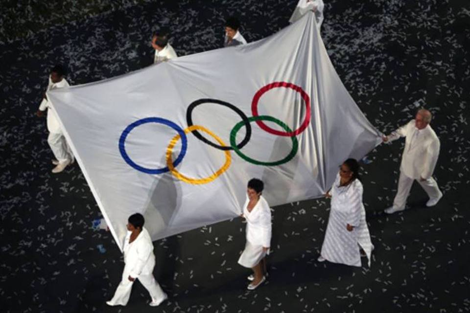Marina Silva carrega bandeira olímpica