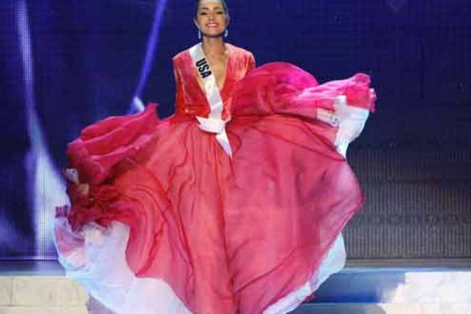 Norte-americana recebe o título de Miss Universo