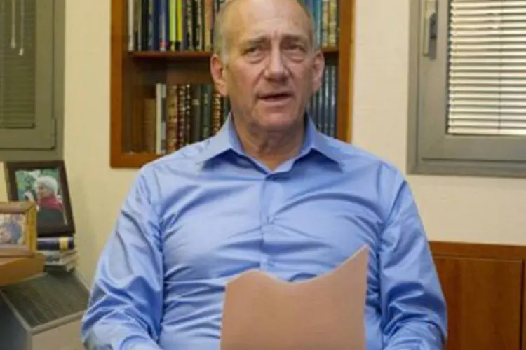 Olmert, 65 anos, também é julgado por outros três casos desde setembro de 2009
 (Jack Guez/AFP)