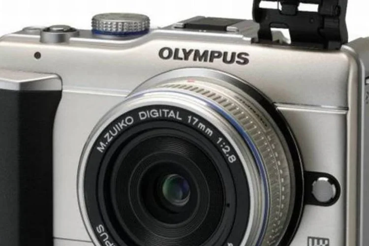 A Olympus não quis comentar a reportagem do Nikkei, que citou fontes próximas ao caso (Divulgação)