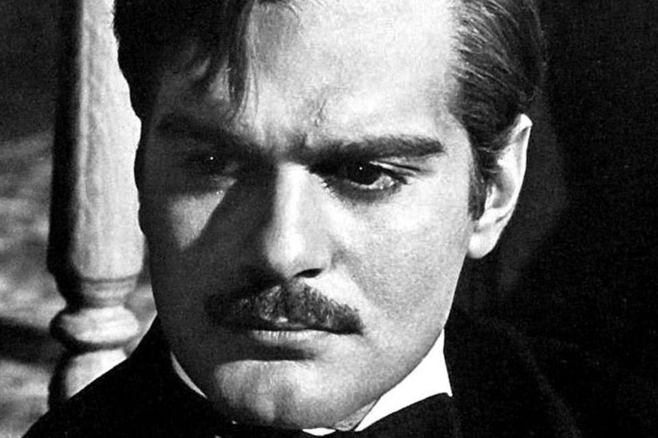 Corpo do ator Omar Sharif é enterrado no Egito