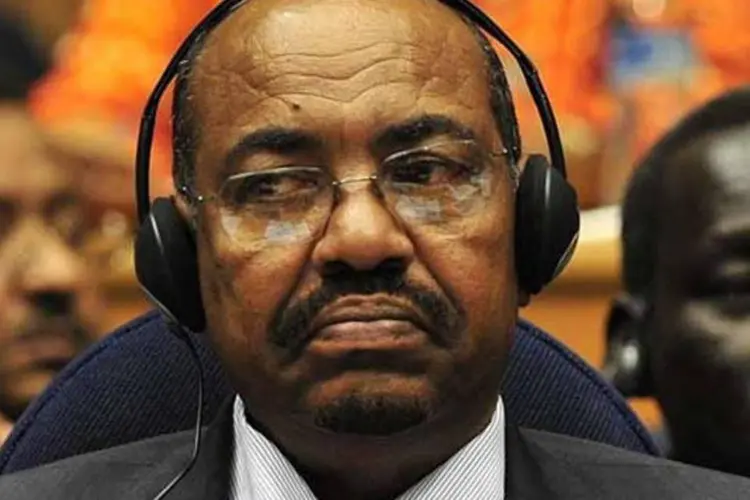 
	O presidente sudan&ecirc;s Omar al-Bashir viajou para o Sud&atilde;o do Sul nesta sexta-feira pela primeira vez desde que o territ&oacute;rio foi dividido em dois, em 2011
 (Wikimedia Commons)