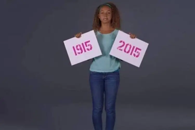 
	Campanha de ONG mostrou fatos que meninas acreditavam serem de 1915 mas na verdade s&atilde;o do ano em que vivemos
 (Reprodução/YouTube)