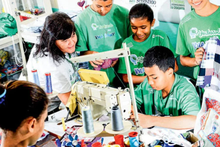 Aula na ONG Verdescola: uma das três ONGs escolhidas pelo Carlyle (Alexandre Battibugli/EXAME.com)