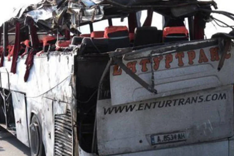 Ônibus após atentado suicida: porta-voz do ministério das Relações Exteriores do Irã declarou que o país condena qualquer ato terrorista no mundo (AFP)