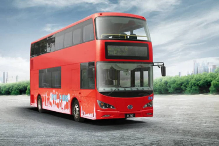 Ônibus elétrico de dois andares (Divulgação)