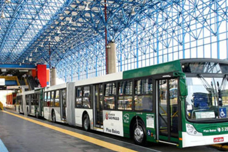 Ônibus em São Paulo: tarfias serão reajustadas (.)