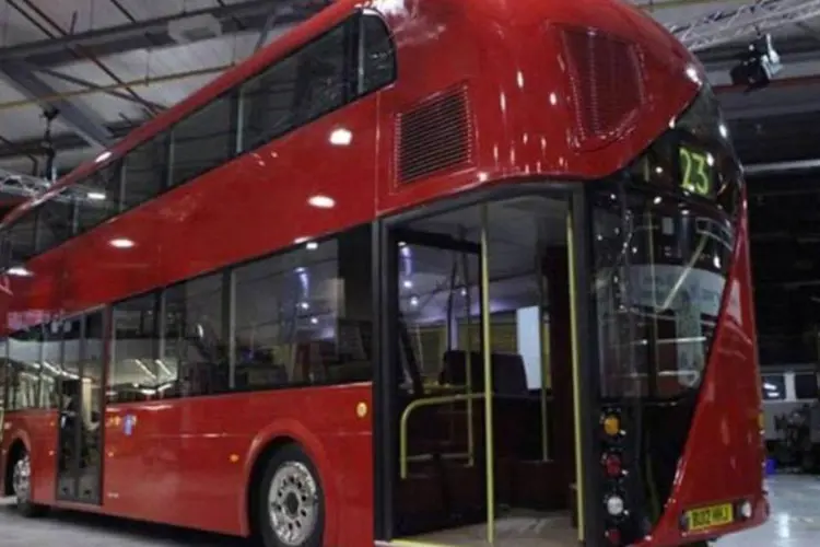 Os novos modelos de ônibus de dois andares de Londres (Divulgação)