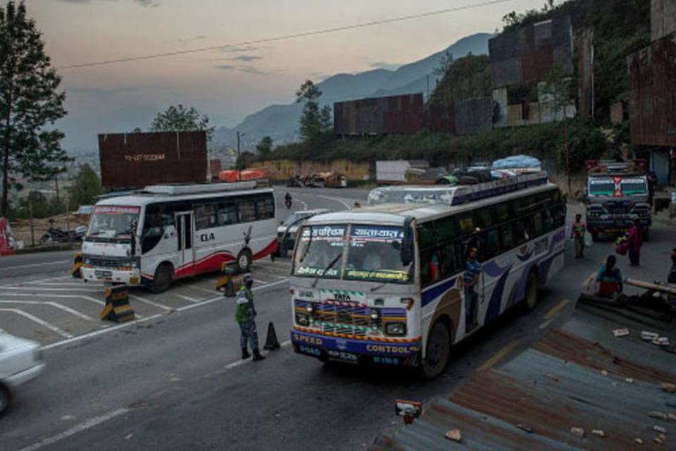 Acidente de ônibus na Índia deixa pelo menos 30 mortos
