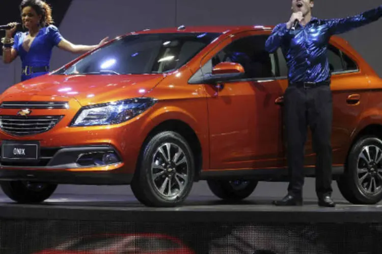 
	O novo hatch da Chevrolet, o Onix: a montadora norte-americana termina neste ano um ciclo&nbsp;de investimentos de 5,5 bilh&otilde;es de reais
 (Reuters/Paulo Whitaker)