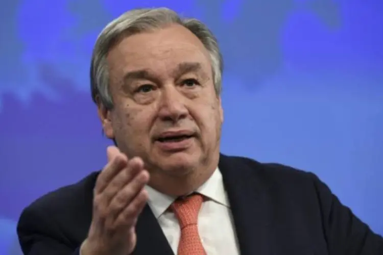 
	Ant&oacute;nio Guterres: houve uma ligeira melhoria em rela&ccedil;&atilde;o ao resultado da terceira rodada, quando ele teve 11 &quot;incentivar&quot;
 (John Thys/AFP)