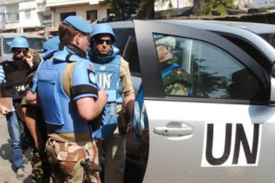 Governo sírio diz 'compreender' suspensão da missão de observadores da ONU