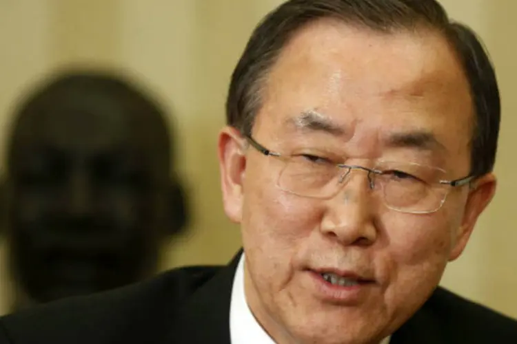 
	O secret&aacute;rio-geral da Organiza&ccedil;&atilde;o das Na&ccedil;&otilde;es Unidas (ONU), Ban Ki-moon: &quot;Por enquanto, eu s&oacute; queria dizer que os meus pensamentos est&atilde;o com todos em Boston&quot;, disse
 (REUTERS/Larry Downing)