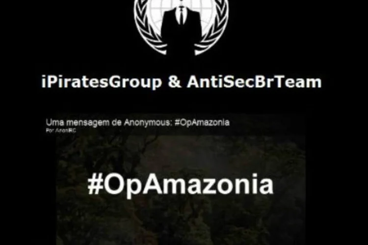 As páginas invadidas tiveram a interface modificada (ataque conhecido como Deface) e os grupos publicaram um vídeo do grupo (Divulgação/iPiratesGroup)