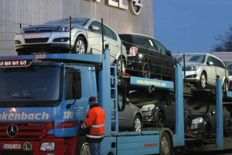 
	Opel: analistas sugeriram que a Opel pode voltar a ser lucrativa at&eacute; o come&ccedil;o do ano que vem
 (Ina Fassbender/Reuters)