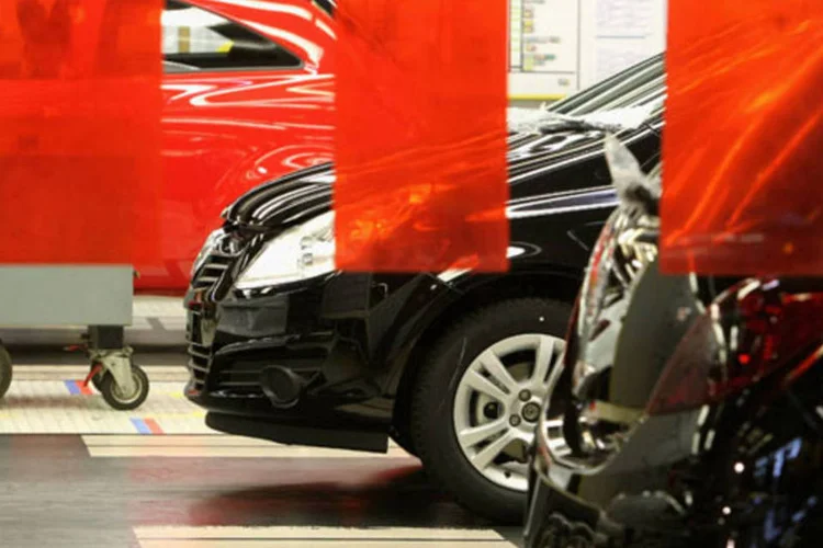 
	Opel: montadora j&aacute; fabrica quatro variantes de seu sed&atilde; Insignia, que compartilha as mesmas bases do Buick Regal, na f&aacute;brica de Ruesselsheim
 (Getty Images)