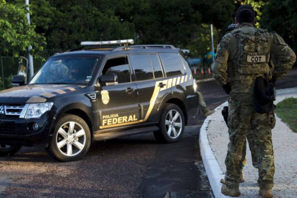 PF ameaçou arrombar porta de gabinete de Aníbal Gomes