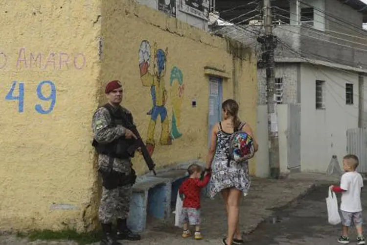 
	Rio: desde que as megaopera&ccedil;&otilde;es come&ccedil;aram, j&aacute; houve nove mortes cometidas por policiais militares e civis
 (Tânia Rêgo/Agência Brasil)