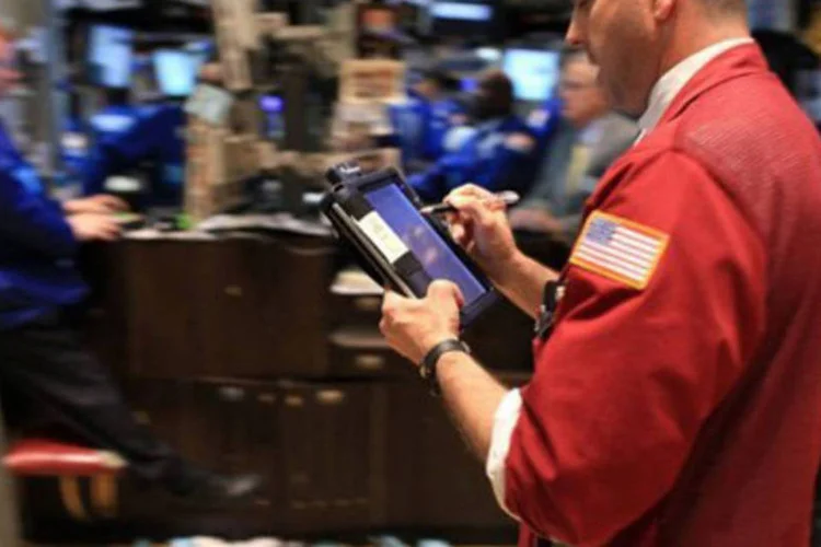 Operador da Bolsa de Nova York: medida é resposta ao caos que Dow Jones viveu em 6/5 (.)
