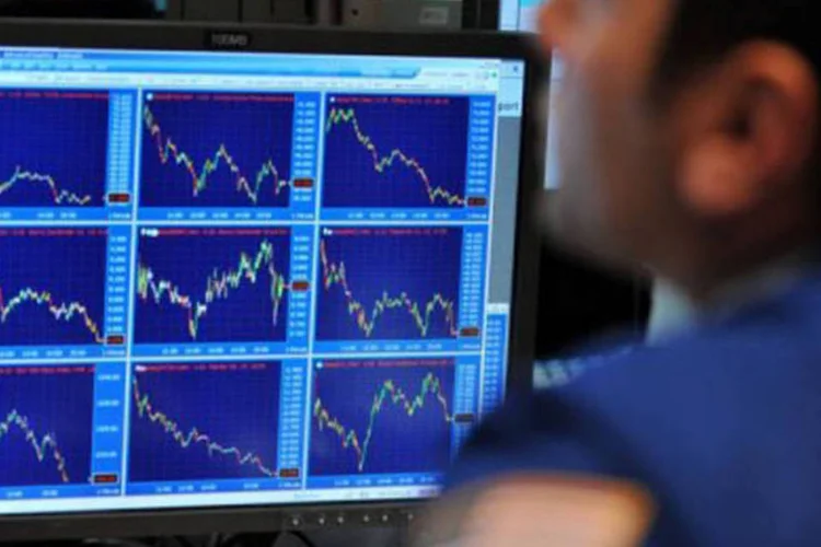 
	Operador da Bolsa de Nasdaq: o Nasdaq voltou a ter um desempenho inferior ao dos outros &iacute;ndices e fechou no n&iacute;vel mais baixo desde 11 de fevereiro
 (©AFP / Stan Honda)