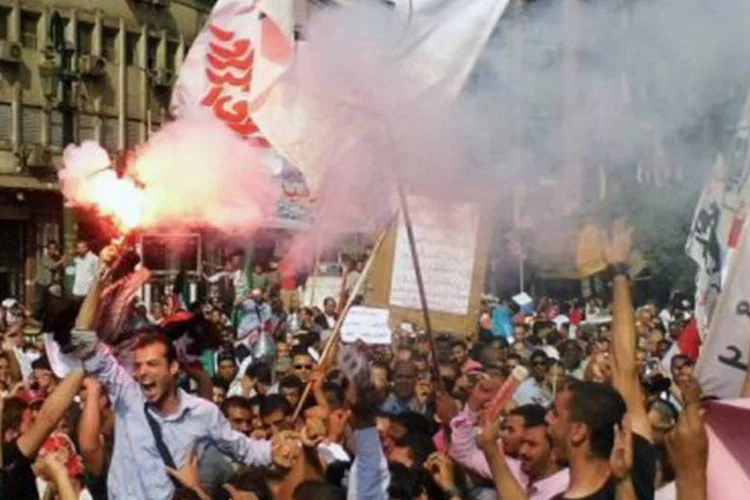 No ano passado, os manifestantes egípcios lideraram uma onda de protestos, que contaminou vários países muçulmanos (Ahmed Mahmoud/AFP)