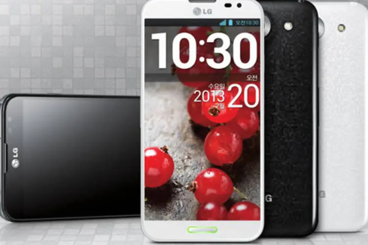 
	Smartphone Optimus G Pro da LG: companhia est&aacute; apostando em modelos mais sofisticados que contam com hardwares poderosos e conex&otilde;es r&aacute;pidas de 4G
 (LG)