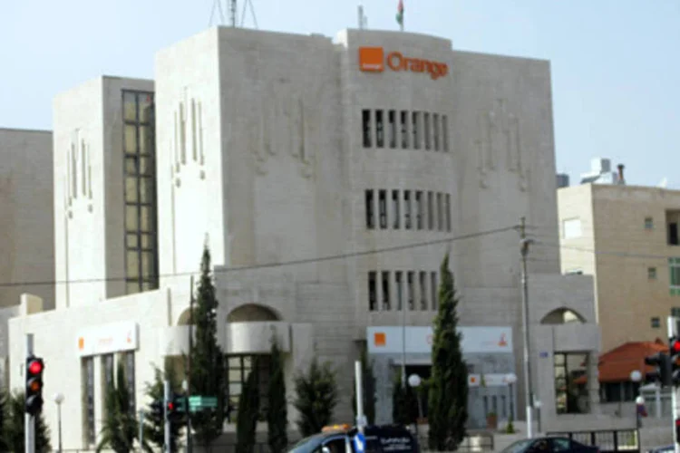 Prédio da Orange, marca comercial utilizada pela France Télécom (.)