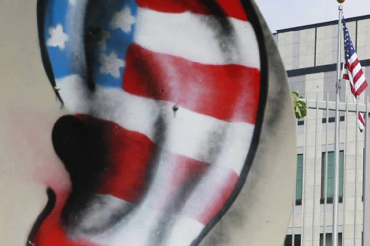 
	Nos Estados Unidos, grupos como a Uni&atilde;o de Liberdades Civis Americana (American Civil Liberties Union) disseram que tamb&eacute;m est&atilde;o abrindo processos contra a coleta de dados
 (Gleb Garanich/Reuters)