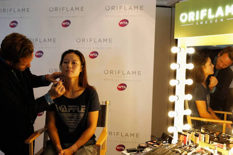 
	Li Na, tenista chinesa, &eacute; maquiada em evento da Oriflame: Brannstrom disse que os EUA e o Brasil s&atilde;o mercados altamente interessantes, mas tamb&eacute;m intensivos em recursos
 (Dean Mouhtaropoulos/ Getty Images)