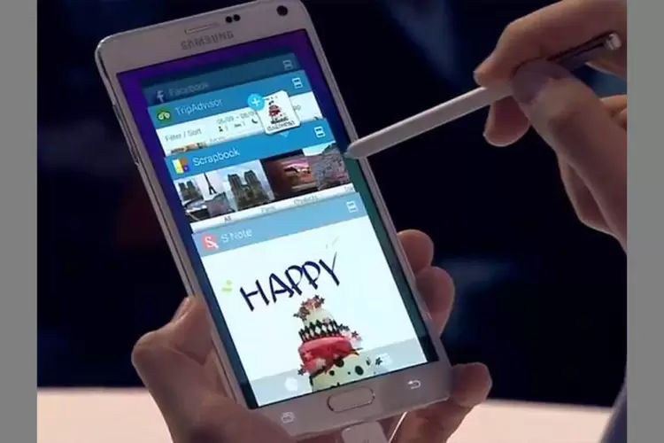 Galaxy Note 4: o smartphone é concorrente direto do iPhone 6 Plus (Reprodução de EXAME.com)