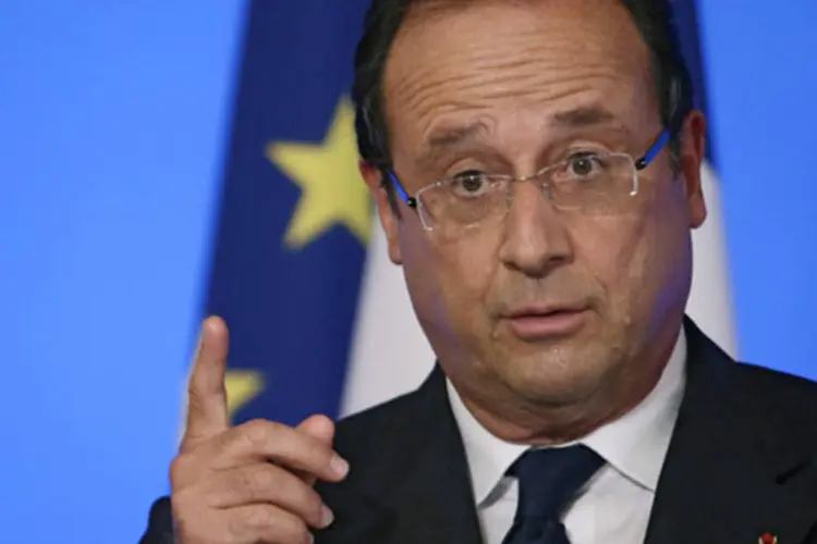 François Hollande, presidente francês: "os exércitos franceses se colocaram à disposição para responder aos pedidos do presidente", disse porta-voz militar (Kenzo Tribouillard/Pool/Reuters)