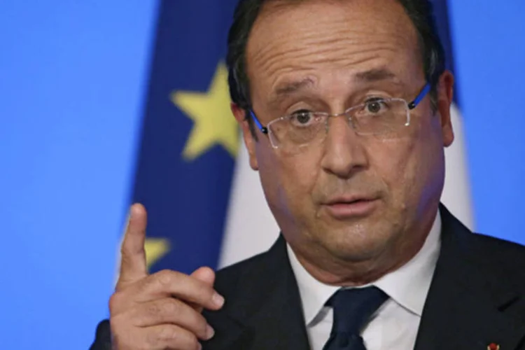 François Hollande, presidente francês: "os exércitos franceses se colocaram à disposição para responder aos pedidos do presidente", disse porta-voz militar (Kenzo Tribouillard/Pool/Reuters)