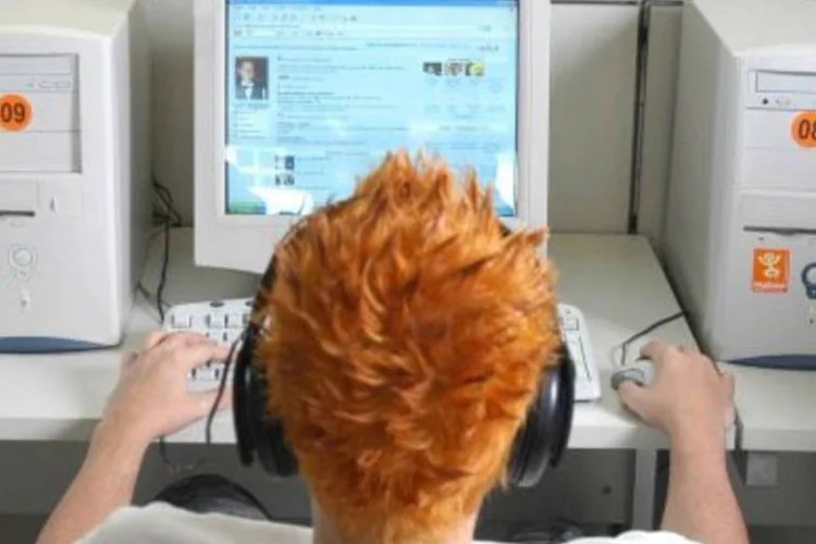 Conforme pesquisa, 33% dos brasileiros usam redes sociais por motivos profissionais (.)