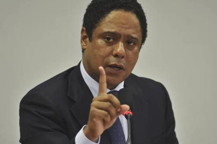 A oposição não gostou do depoimento do ministro ter ocorrido antes do que o do policial  ( Valter Campanato/ABr)