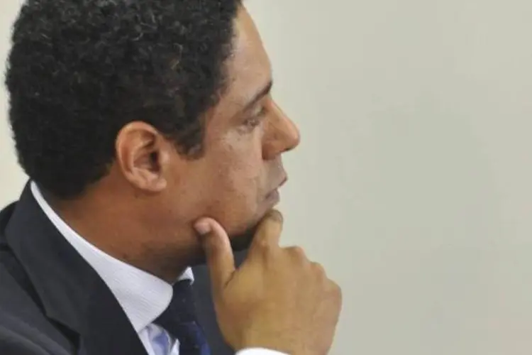 Há cheques para empresas fantasmas, por exemplo, de R$ 364 mil, R$ 311 mil, R$ 213 mil, R$ 178 mil, R$ 166 mil e R$ 58 mil. Todos ligados ao ministério de Orlando Silva (Valter Campanato/Agência Brasil)