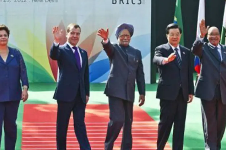 
	Os l&iacute;deres dos BRICs: autoridades disseram que o fundo de reserva deve ser similar em tamanho &agrave; Iniciativa Chiang Mai de pa&iacute;ses do sudeste asi&aacute;tico.
 (AFP)