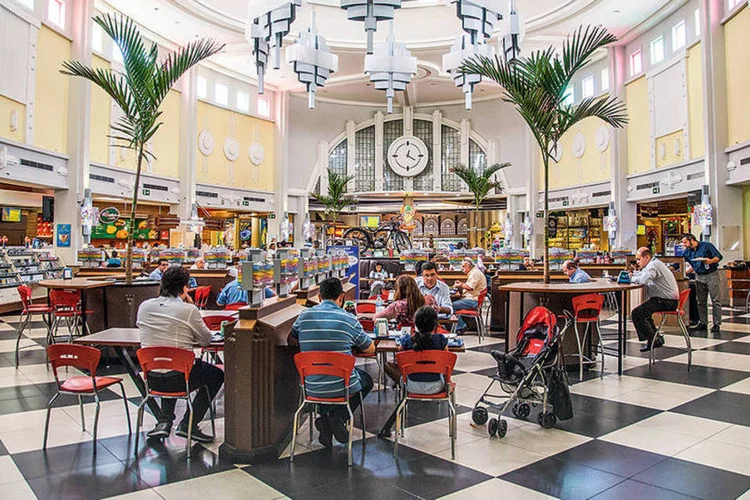 
	Neg&oacute;cios: os irm&atilde;os Alves t&ecirc;m participa&ccedil;&atilde;o em diversos restaurantes. Estima-se que o grupo fature 1,6 bilh&atilde;o de reais
 (Leandro Fonseca/Exame)